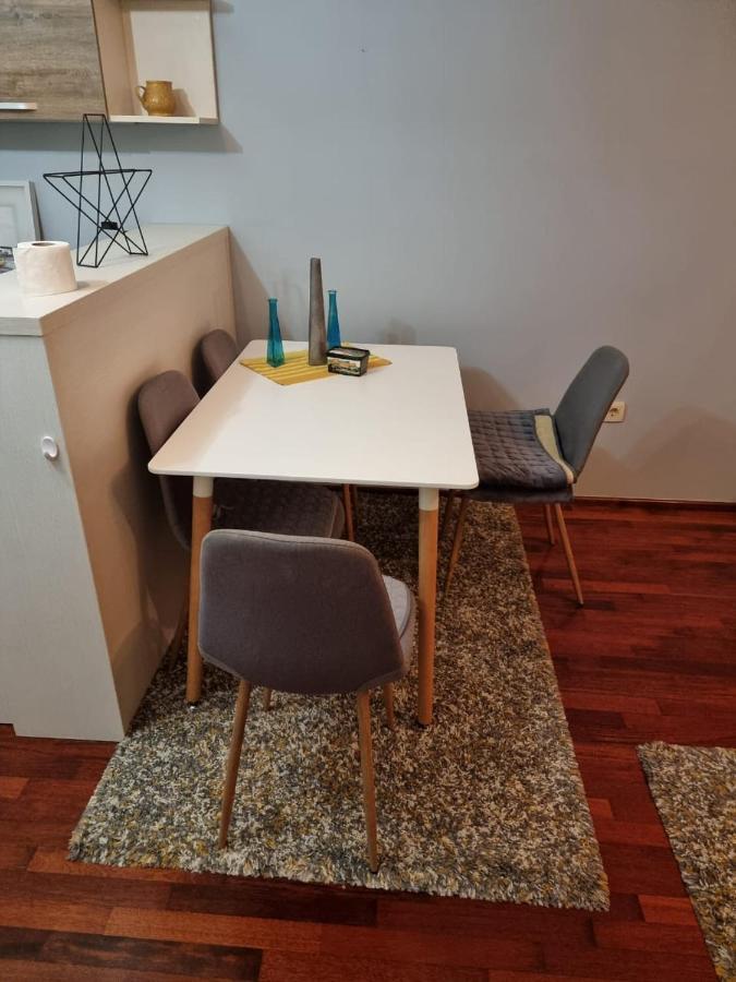 5 Star Apartment Podgorica Eksteriør billede
