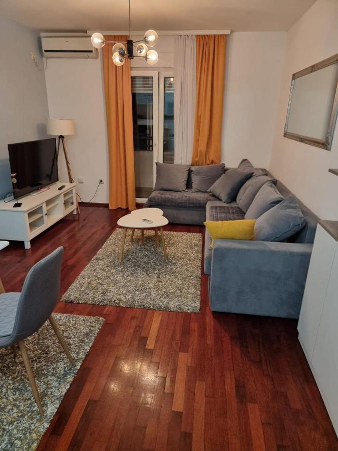 5 Star Apartment Podgorica Eksteriør billede