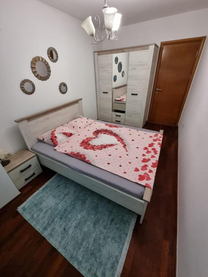 5 Star Apartment Podgorica Eksteriør billede