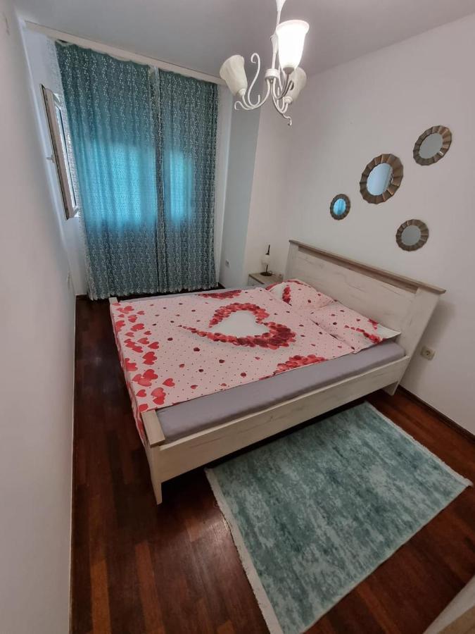 5 Star Apartment Podgorica Eksteriør billede